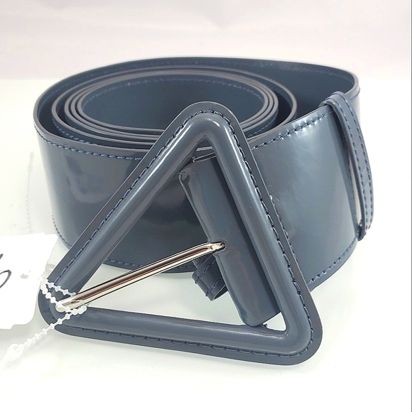 NEW BOTTEGA VENETA High Waisted Shine Triangle Leather Gray Trench Belt Sz Small - Picture 2 of 16